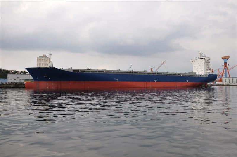Container ship 2010 dwt 42454 Container ship 2010 dwt 42454