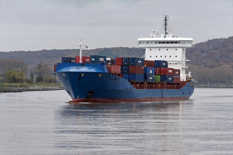 Container ship 2011 dwt 13200 Container ship 2011 dwt 13200