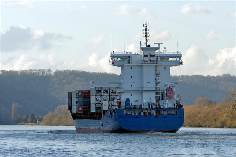 Container ship 2011 dwt 13200 Container ship 2011 dwt 13200